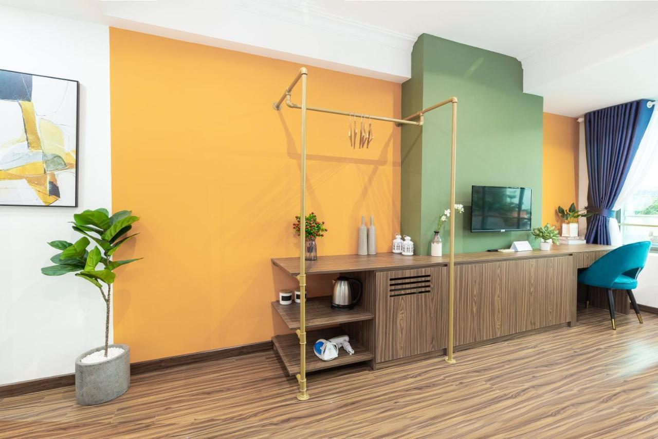 Cozrum Smart - First Target Hotel Хошимин Экстерьер фото