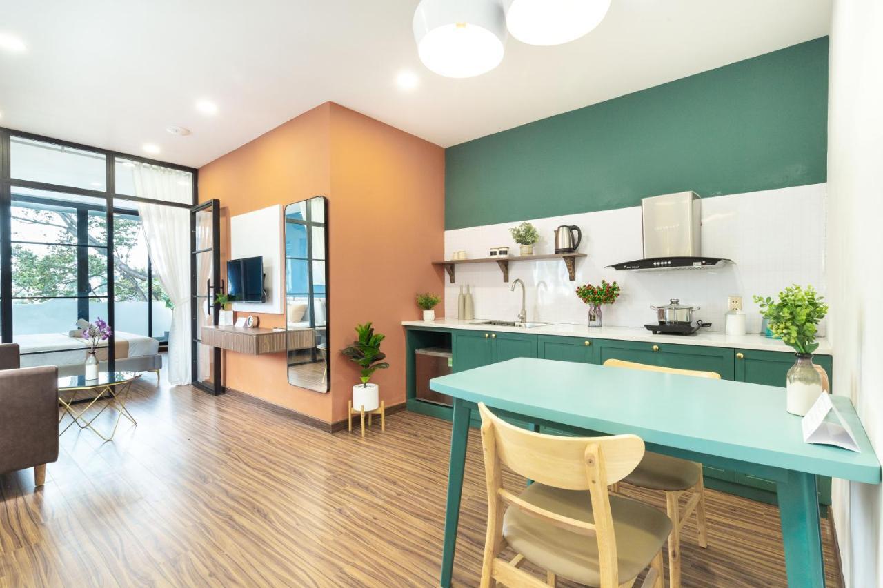 Cozrum Smart - First Target Hotel Хошимин Экстерьер фото