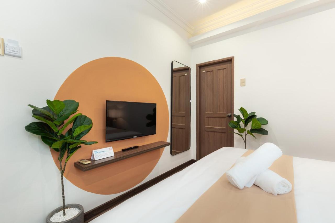 Cozrum Smart - First Target Hotel Хошимин Экстерьер фото